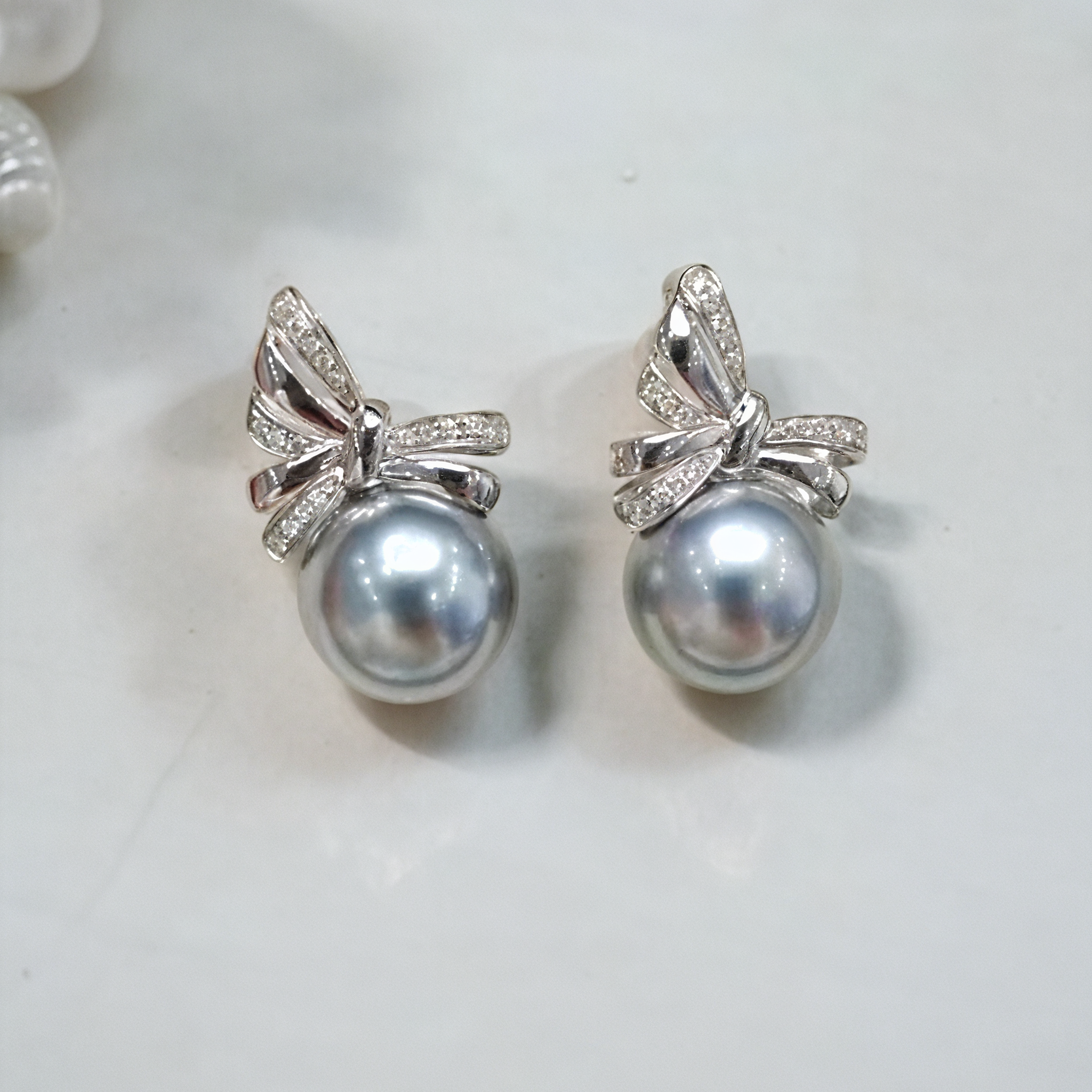 Tahitian Pearl Bow Earrings