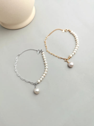 Simple Pearl Bracelet