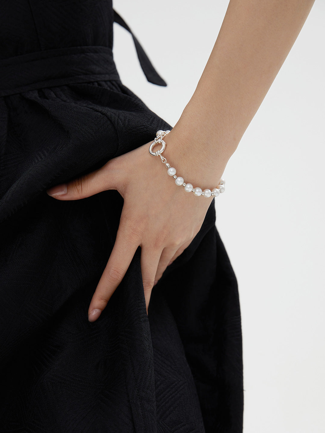 Serene Pearl Whirl Bracelet Amore Forma