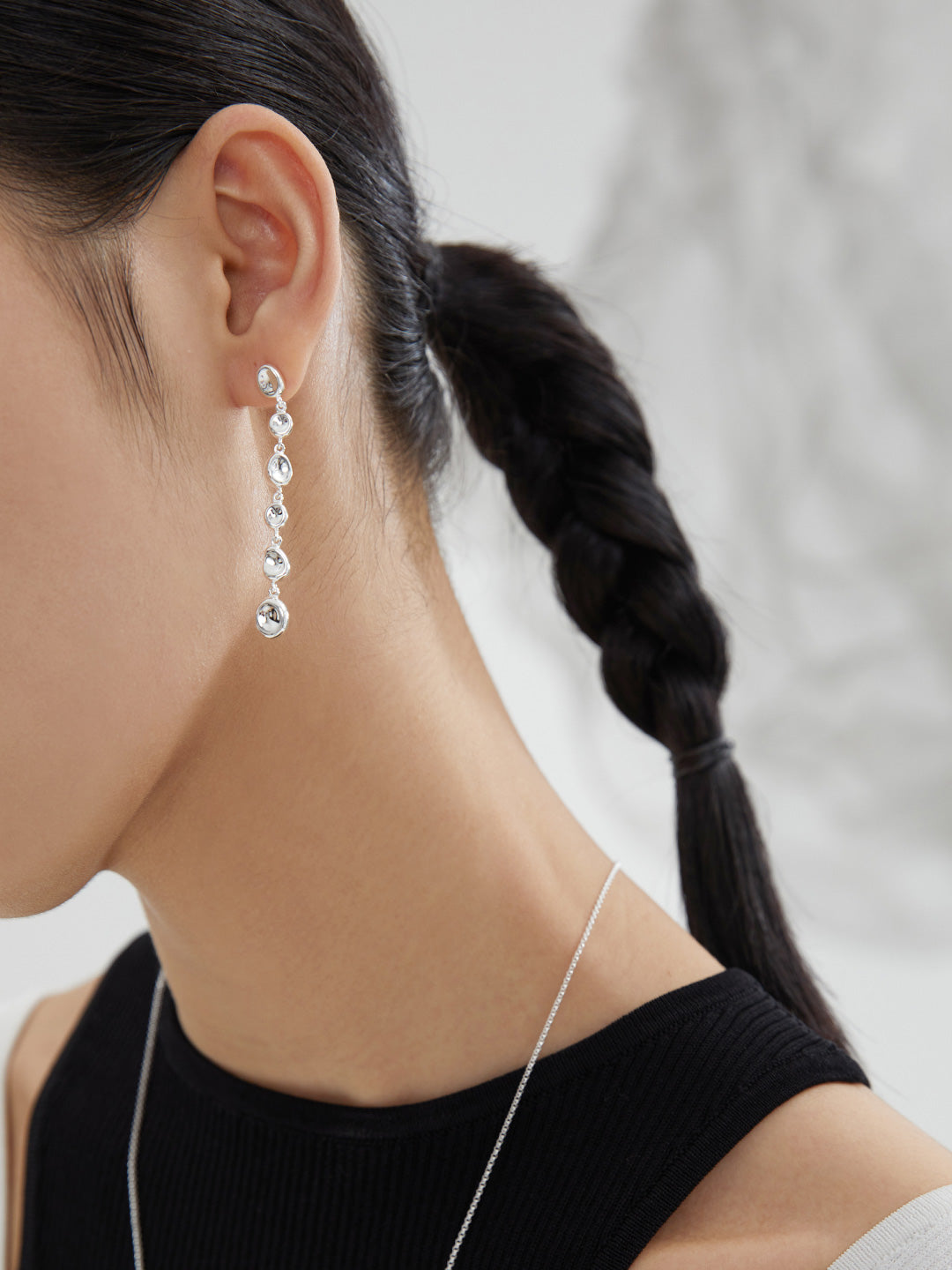 Silver Droplets Linear Earrings" Amore Forma