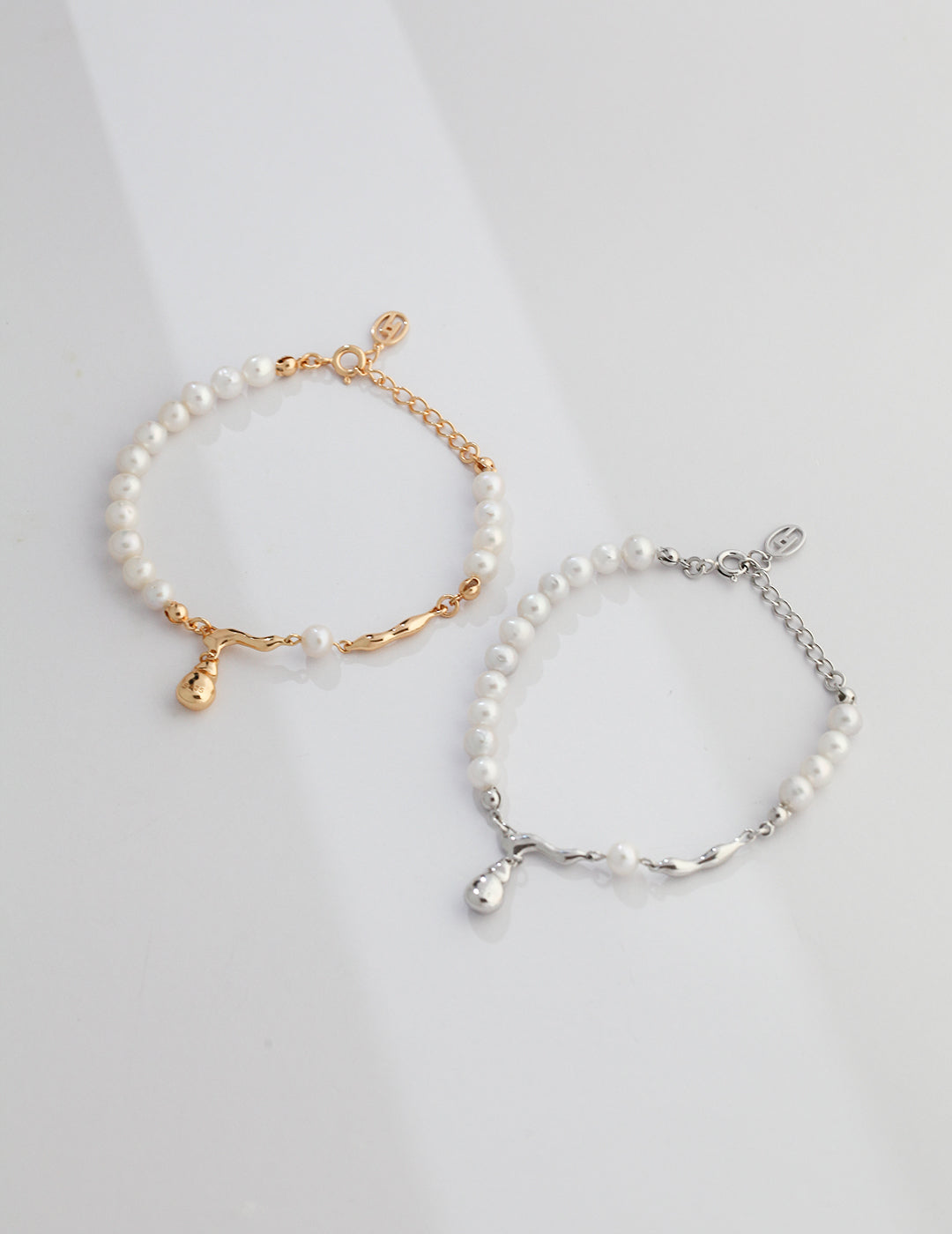 Pearl Flow Bracelet