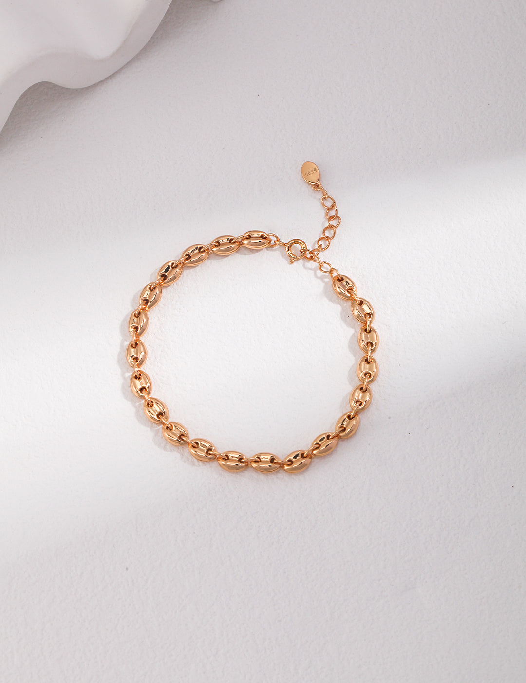 Sleek Minimalist Bracelet Amore Forma