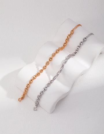 Sleek Minimalist Bracelet Amore Forma