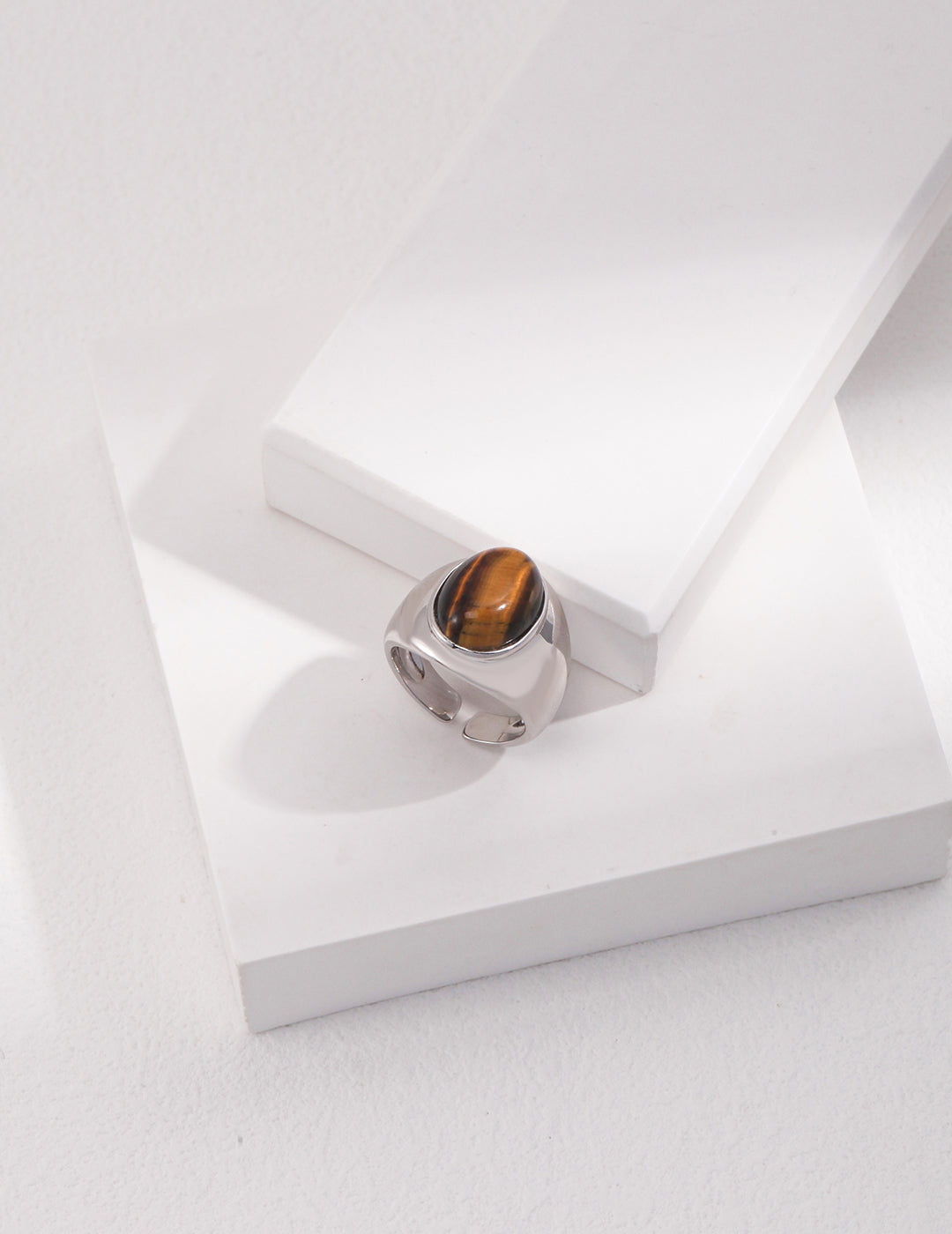 Tiger's Eye Embrace Ring Amore Forma