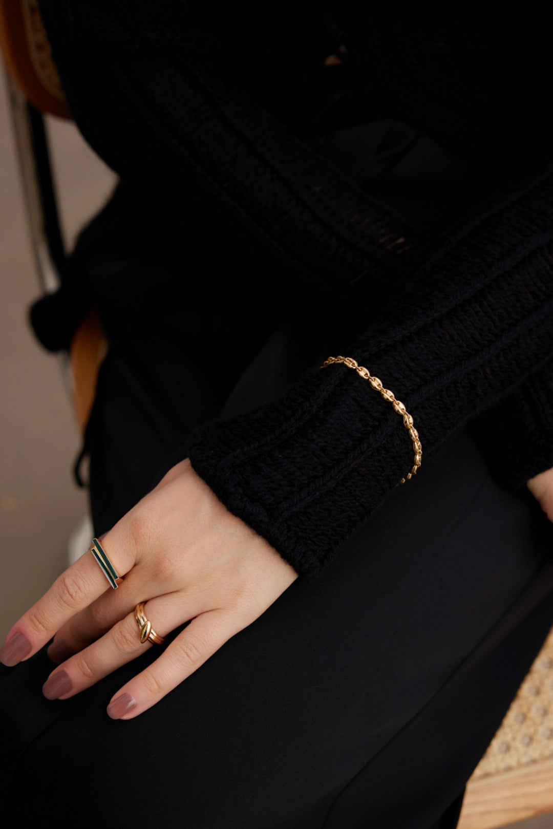 Sleek Minimalist Bracelet Amore Forma