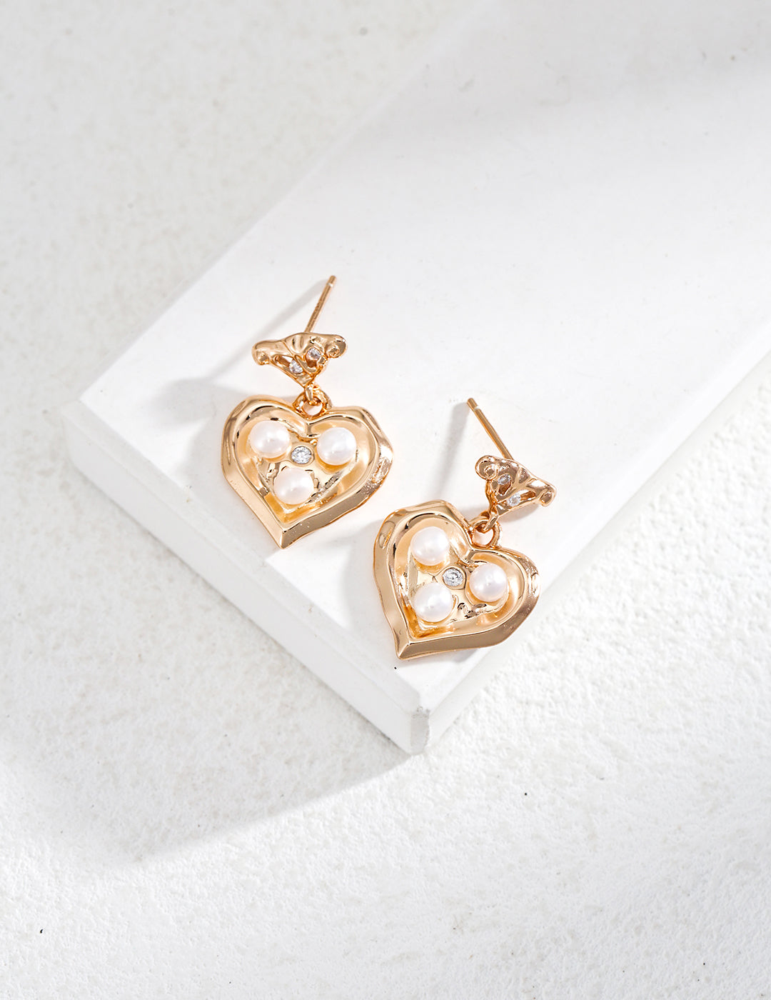 Royal Flush Heart Earrings Amore Forma