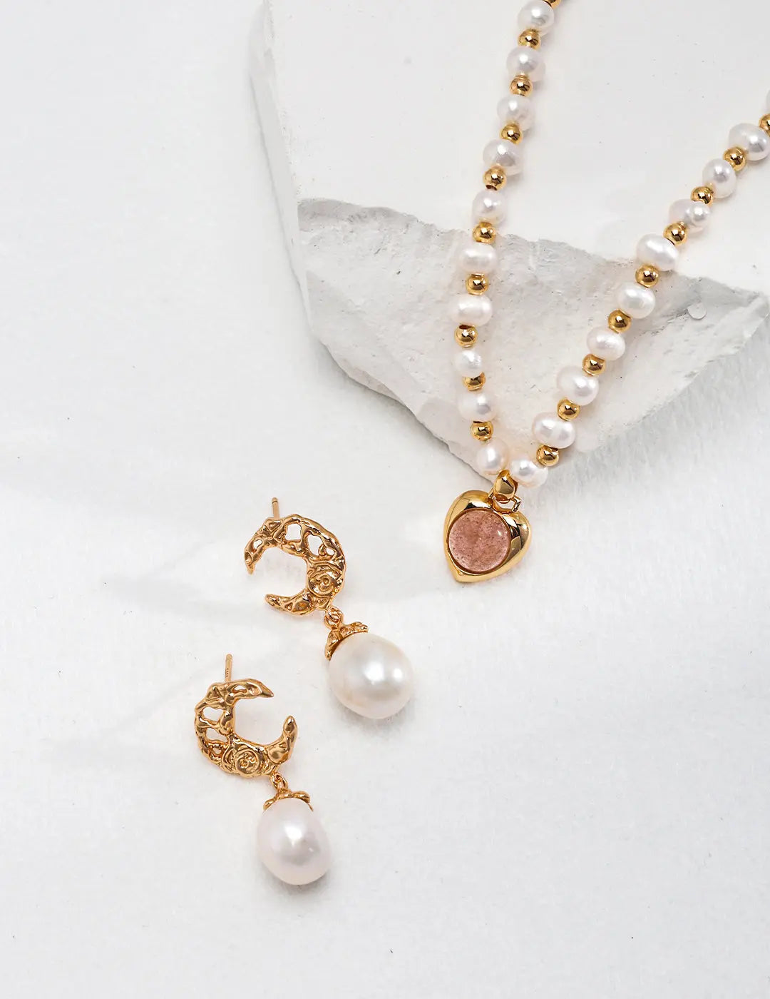 Golden Heart Pearl Necklace Amore Forma