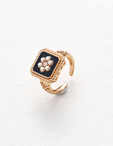 Vintage Elegance Pearl Ring