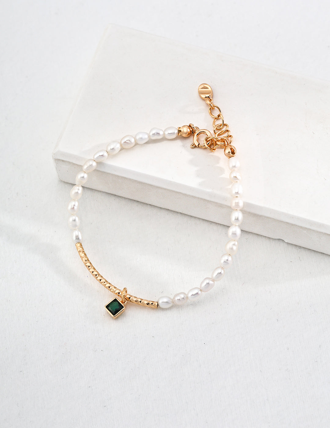 Pearl Gleam Bracelet